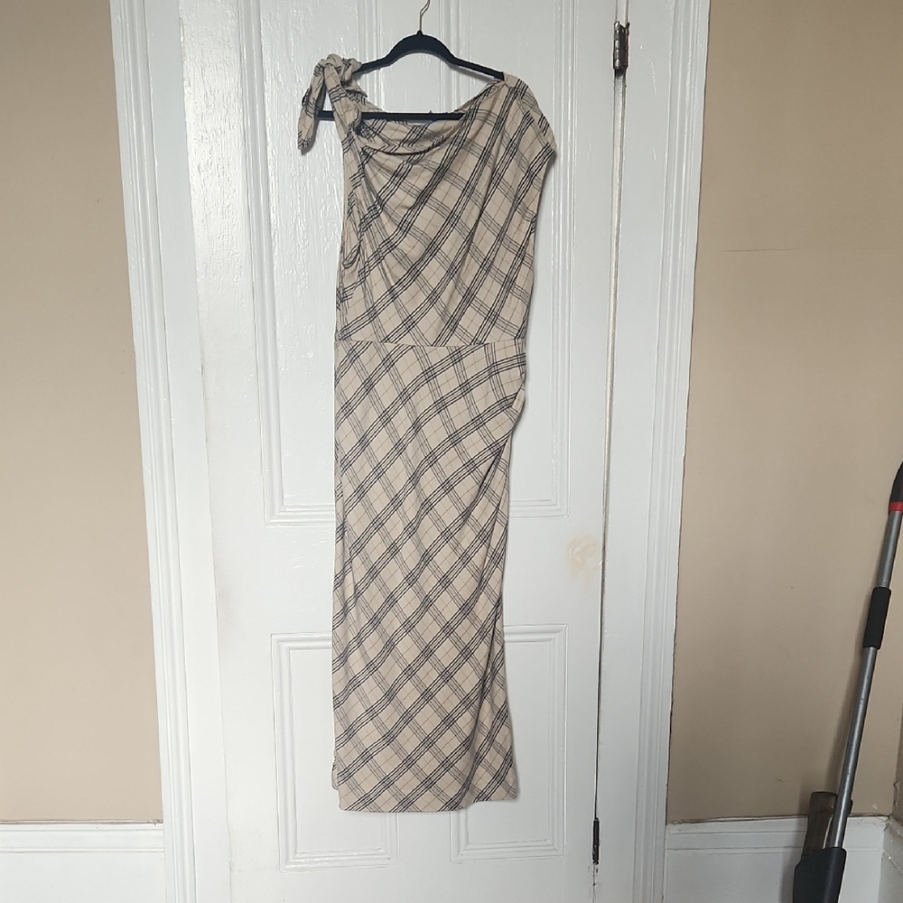 ANTONIO MELANI Tan and Cream One Shoulder Sheath Dress